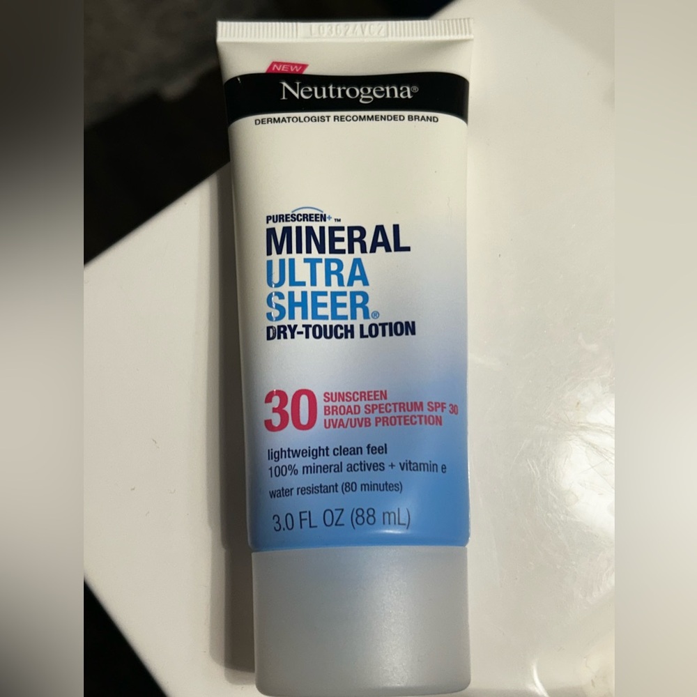 New! Neutrogena Mineral Ultra Sheer Dry-Touch Lotion